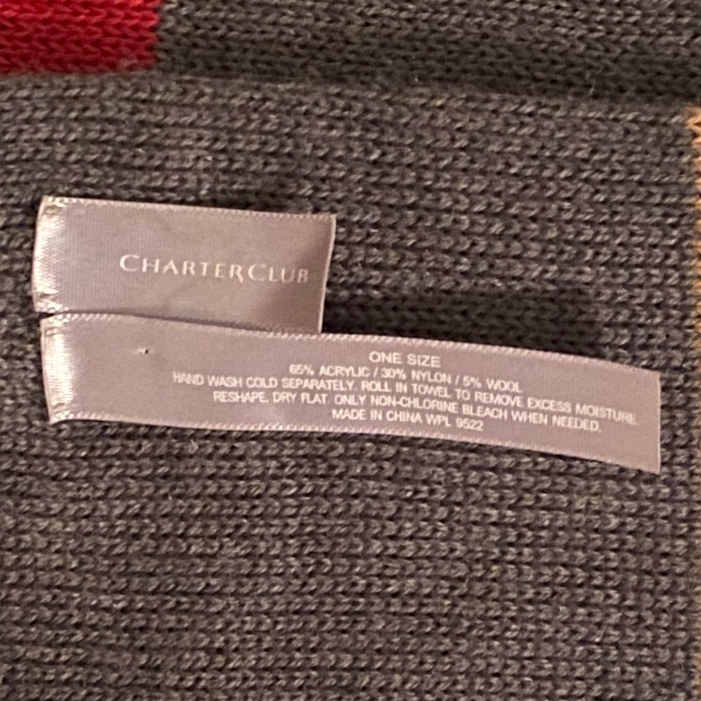 Chapter Club scarf - Picture 9 of 10